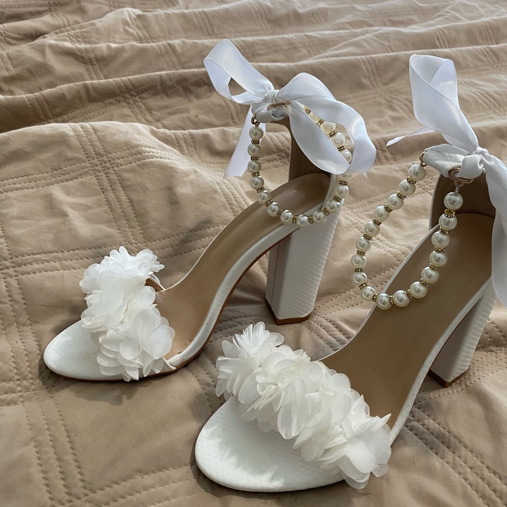 White Pearl-Embellished & Tulle Women's Heels